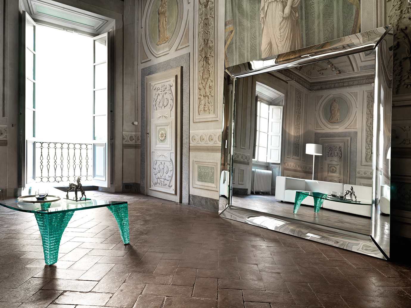 galleryImage