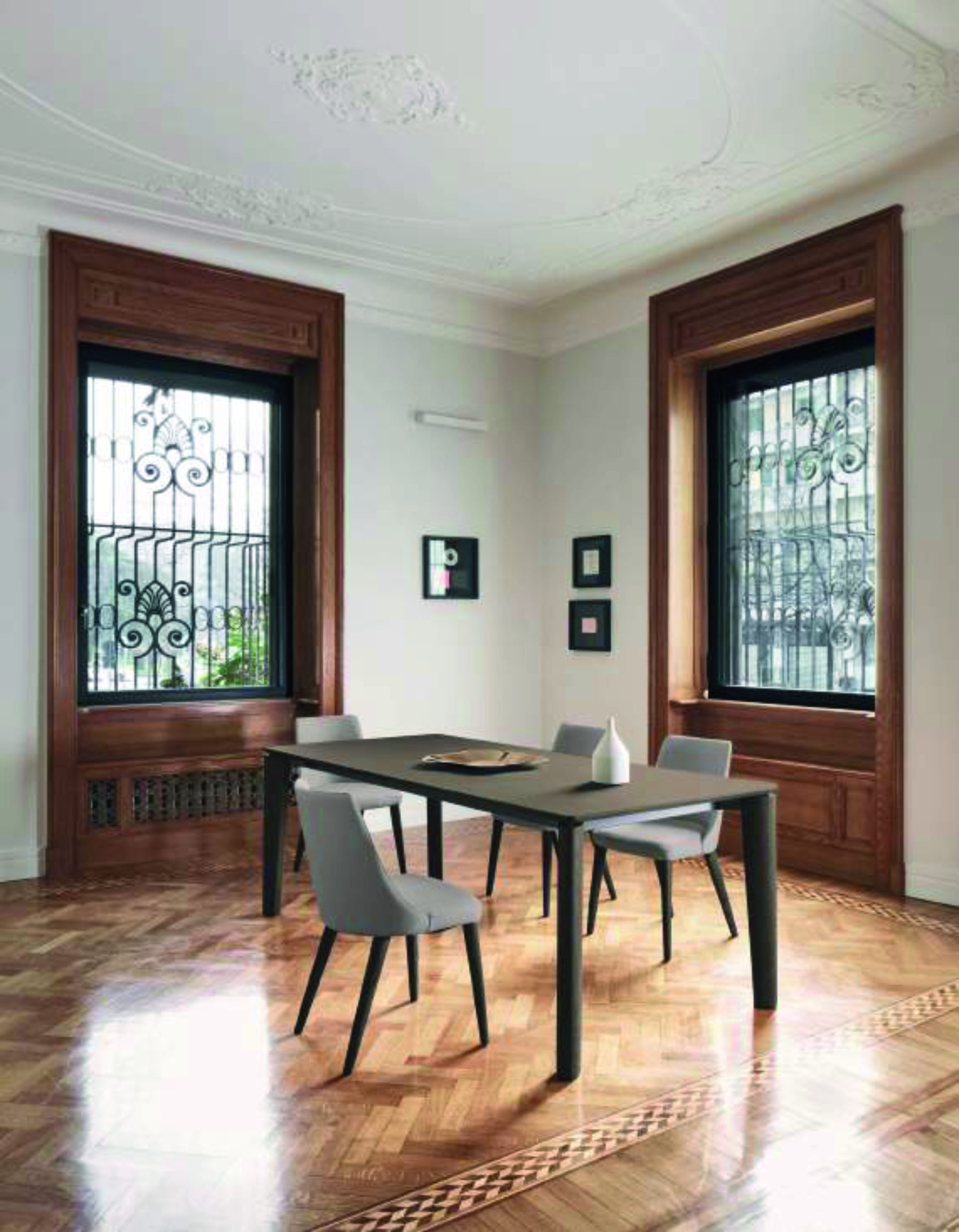 galleryImage