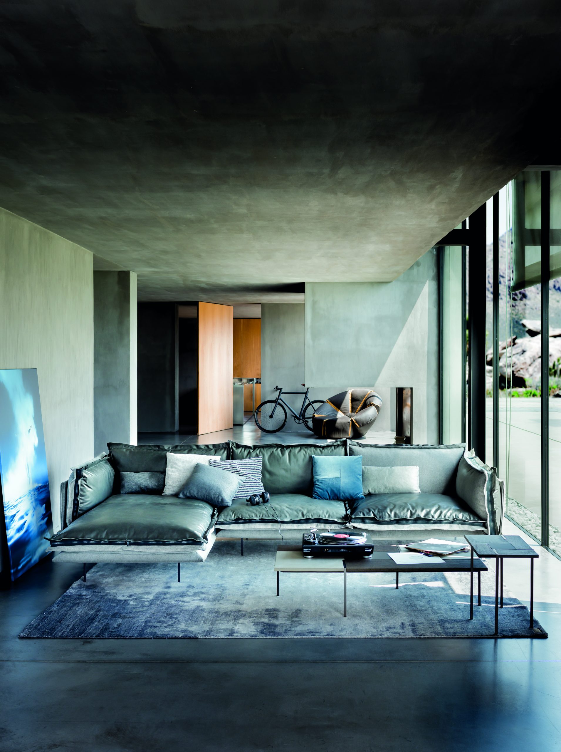 galleryImage