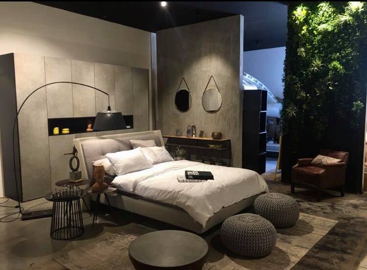 galleryImage