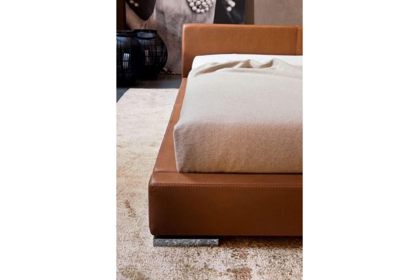 galleryImage